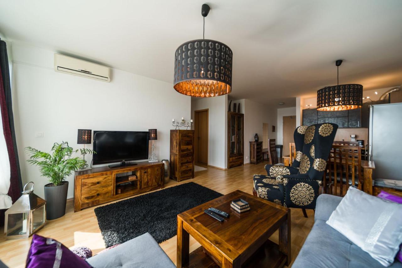 Comfy Condo On The 20Th Floor & Free Parking ブラチスラヴァ エクステリア 写真