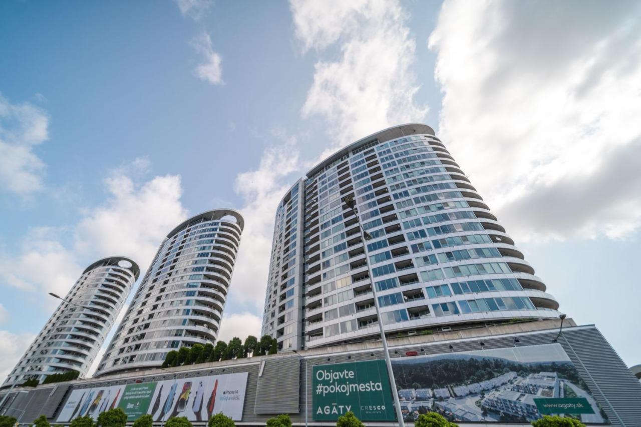 Comfy Condo On The 20Th Floor & Free Parking ブラチスラヴァ エクステリア 写真