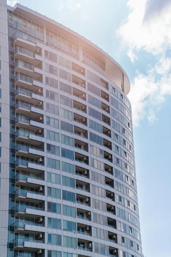 Comfy Condo On The 20Th Floor & Free Parking ブラチスラヴァ エクステリア 写真